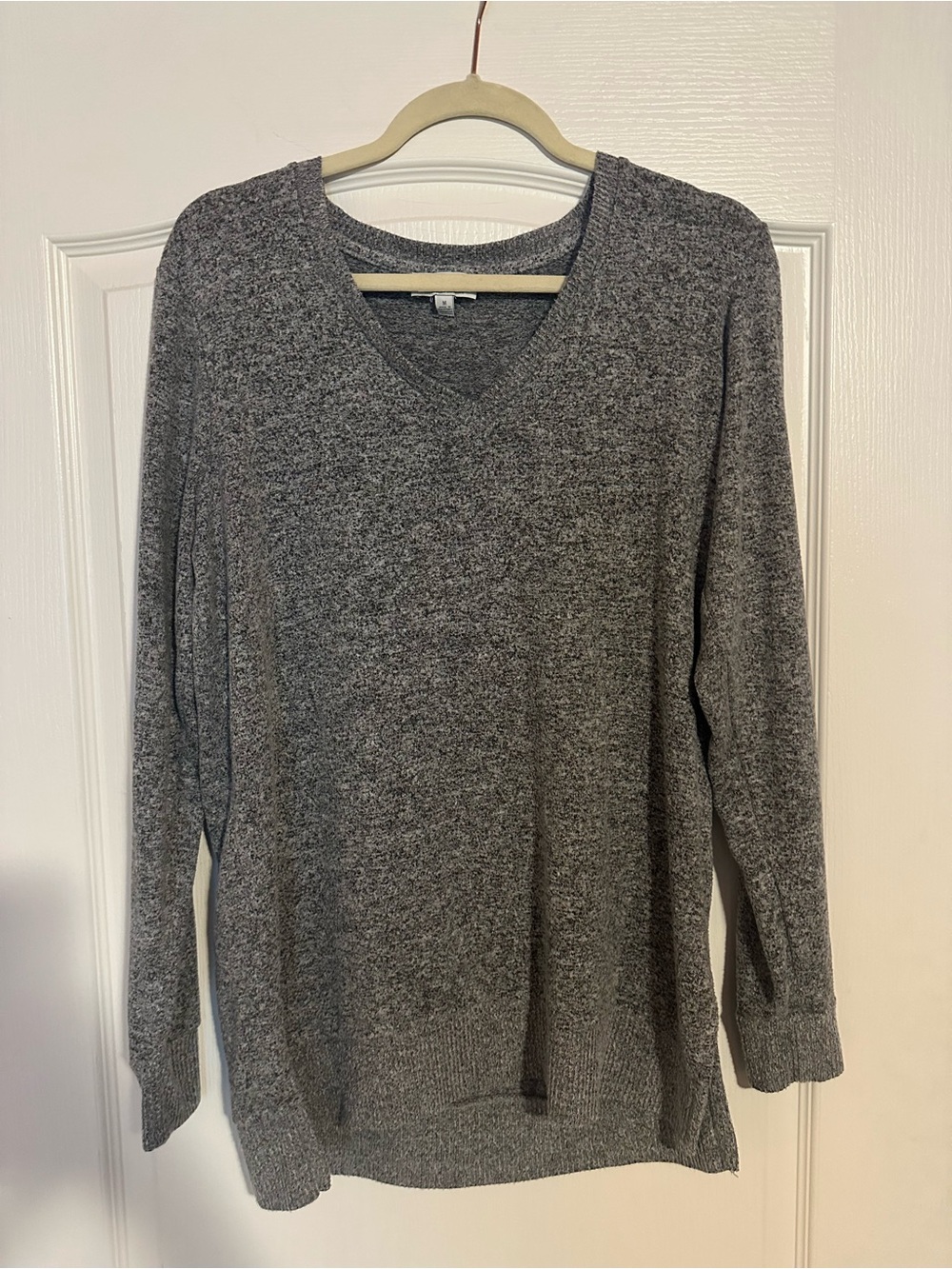 Lucky Brand Heather Gray V-Neck Sweater Medium Soft Long Sleeve Pullover